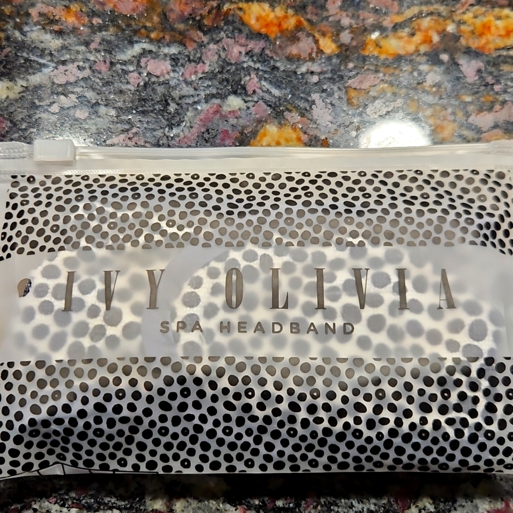 🆕 Ivy Olivia Spa Headband w/Built-In Ponytail Holder
